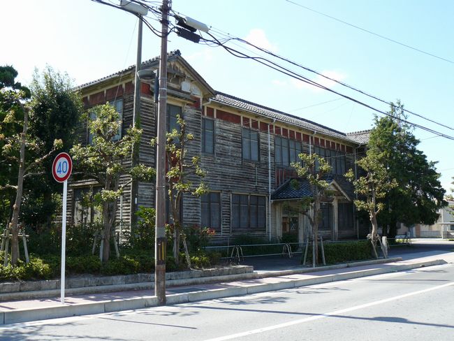 �������E�����m�S����