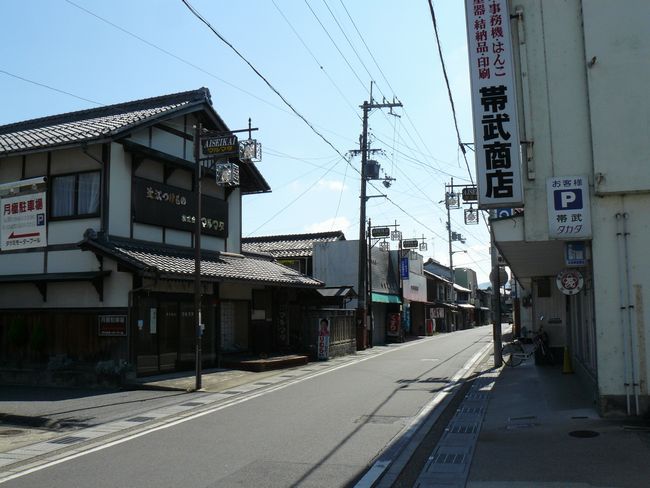 �������E������