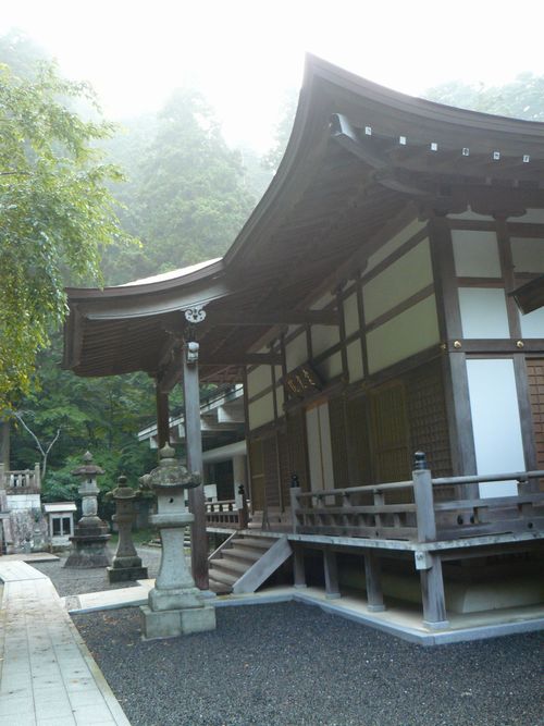 ��b�R�������E����@