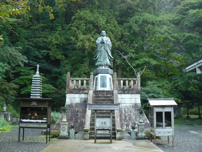 ��b�R�������E����@