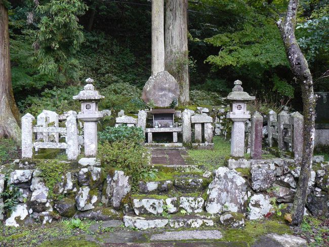 ��b�R�������E����@