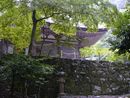 百済寺参道石段から見上げる本堂と石垣