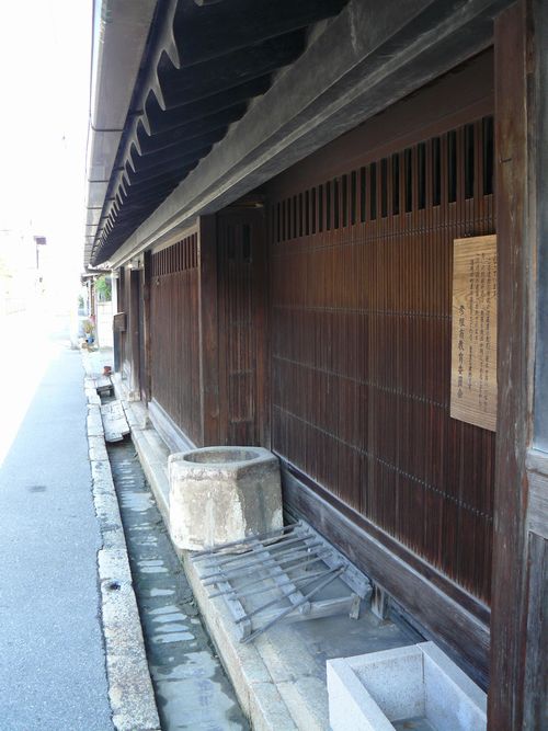 �F���s�E���L�c�ƏZ��