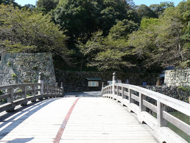 �F����E���