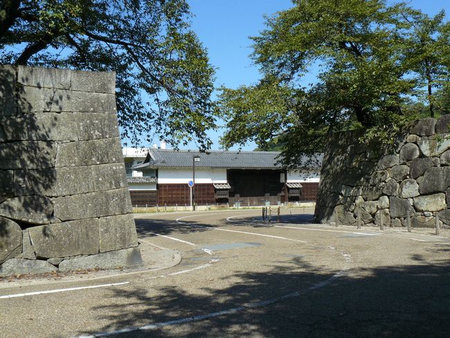 彦根城・京橋口門