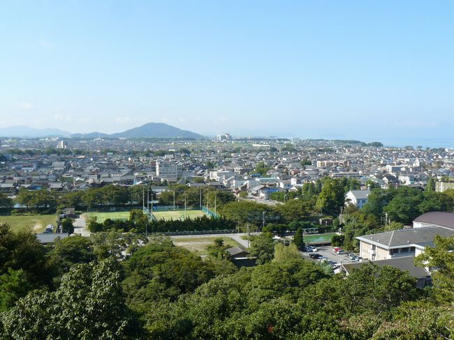 �F����E���]