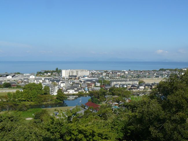 �F����E���]