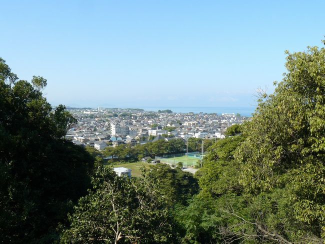 �F����E���]