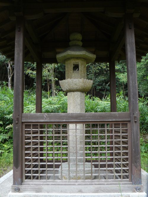 ���̏h�E�Γ���