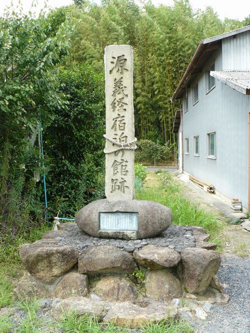 ���̏h�E���؉���