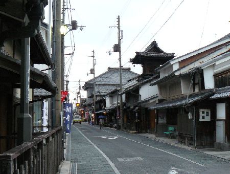 ���l�h�i�k���X���E�h�꒬�j