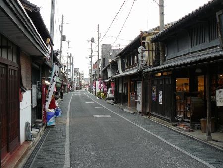 ���l�h�i�k���X���E�h�꒬�j