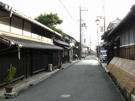 �ߍ]�����i���ƒ��j