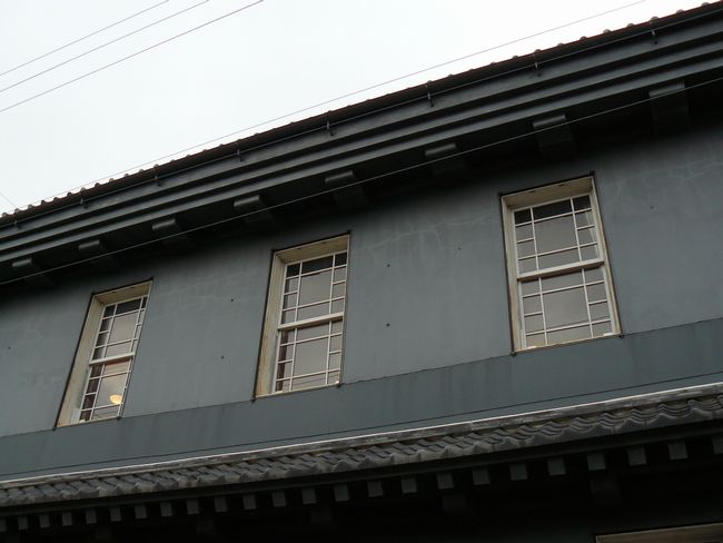 ���l�s�E���ǃK���X��