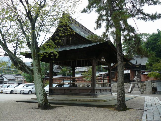 ��Îs�E����_��