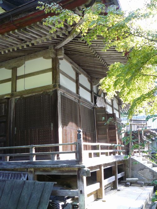 ��Îs��{�E���䓰