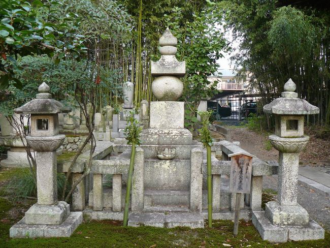 ��Îs��{�E���O���}��