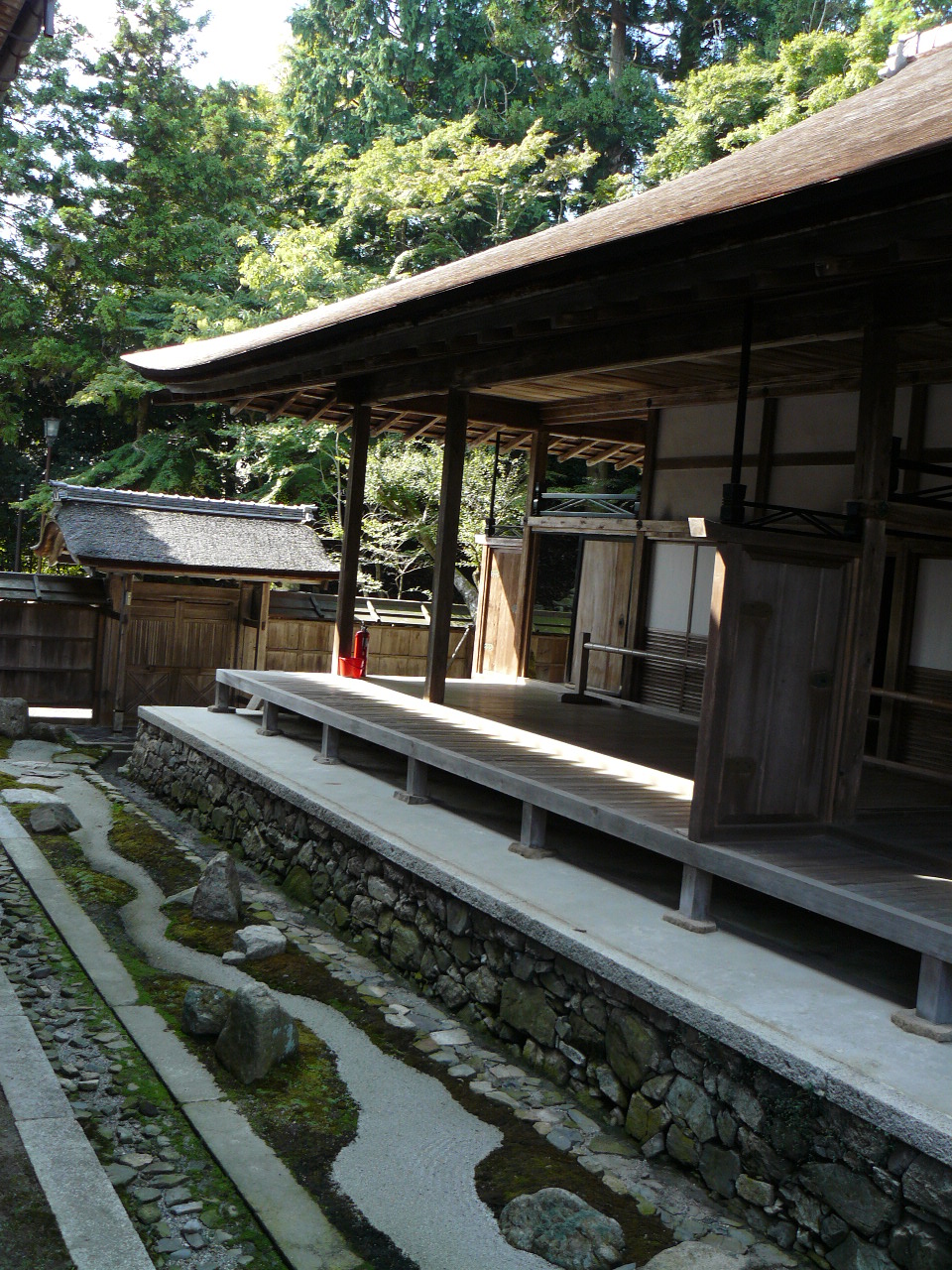 ��Îs��{�E������