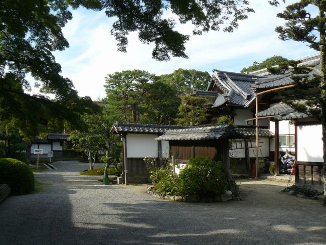 ��Îs��{�E����@���