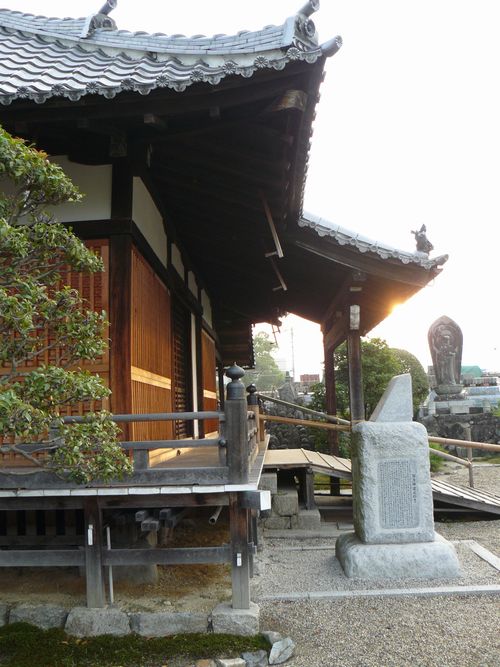 ��Îs��{�E���쎛