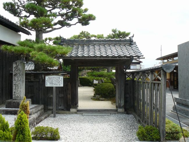 �������@